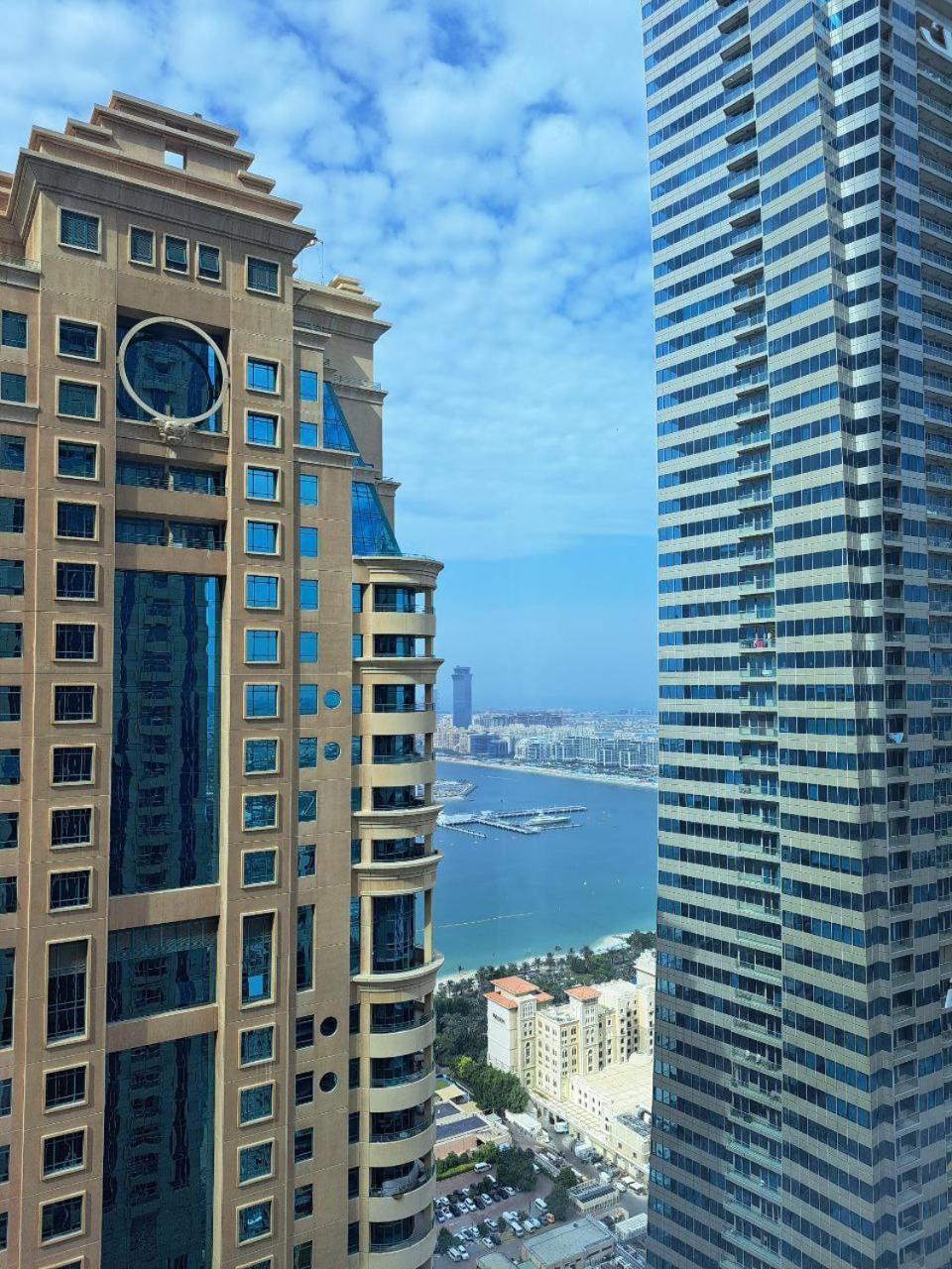 Serenity Paradise 3BR in Marina Dubai Exterior foto